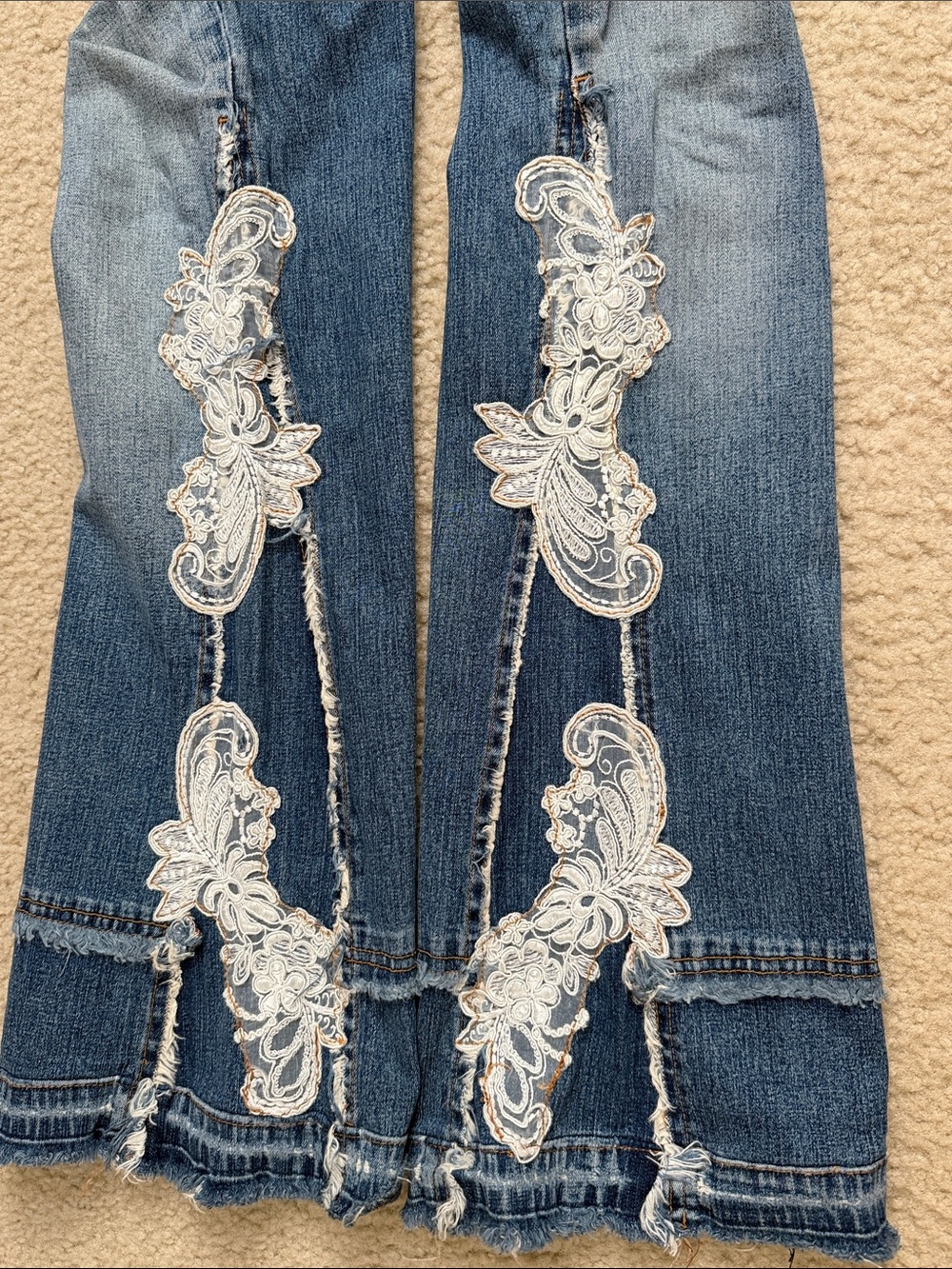 Allen B. By Allen Schwartz Blue Flare Jeans with White Embroidered Side Panels - Picture 4 of 6